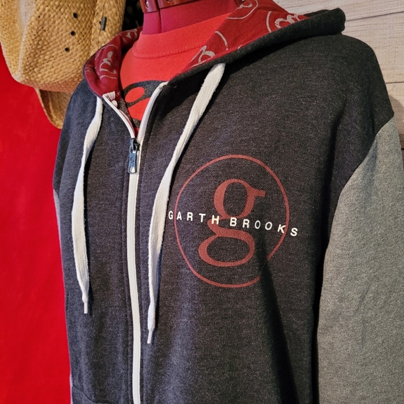 Garth Brooks 🤠 Hoodie - Picture 4 of 15